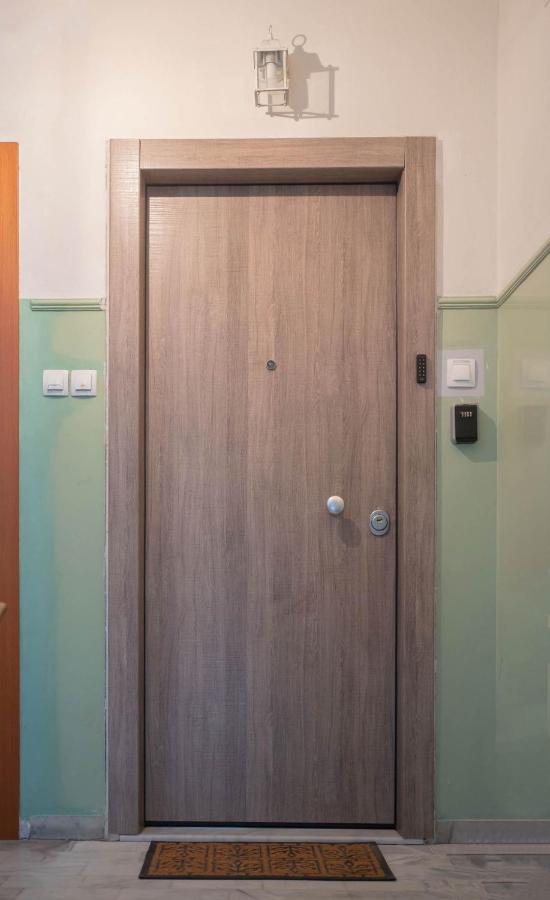 Byt Downtown Flat Larissa Luaran gambar